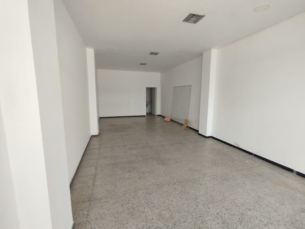 Imagen https://s3-us-west-2.amazonaws.com/pictures.domus.la/inmobiliaria_59/92866_2_1755895162.jpg