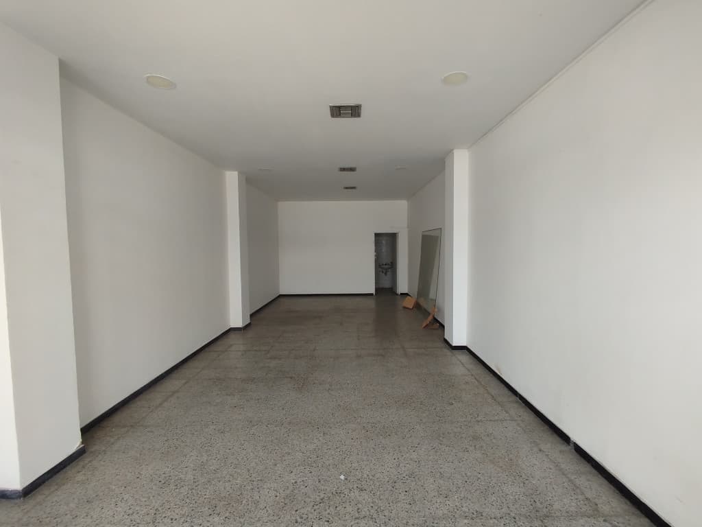 Imagen https://s3-us-west-2.amazonaws.com/pictures.domus.la/inmobiliaria_59/92866_3_1755895163.jpg