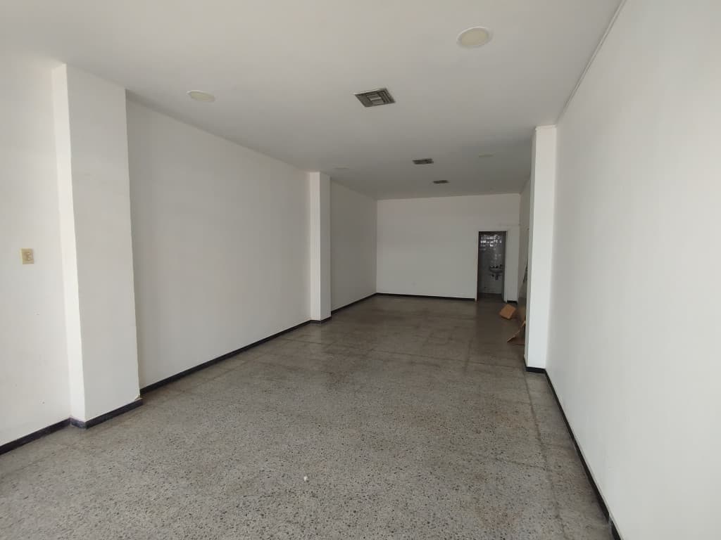 Imagen https://s3-us-west-2.amazonaws.com/pictures.domus.la/inmobiliaria_59/92866_4_1755895165.jpg