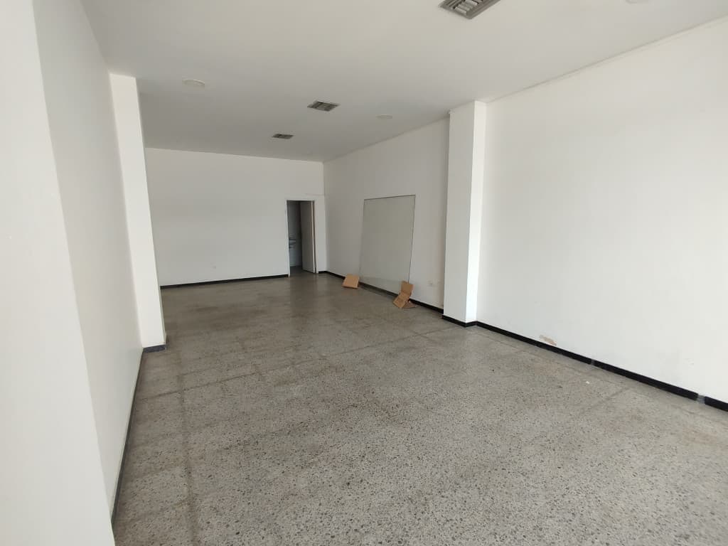 Imagen https://s3-us-west-2.amazonaws.com/pictures.domus.la/inmobiliaria_59/92866_5_1755895165.jpg