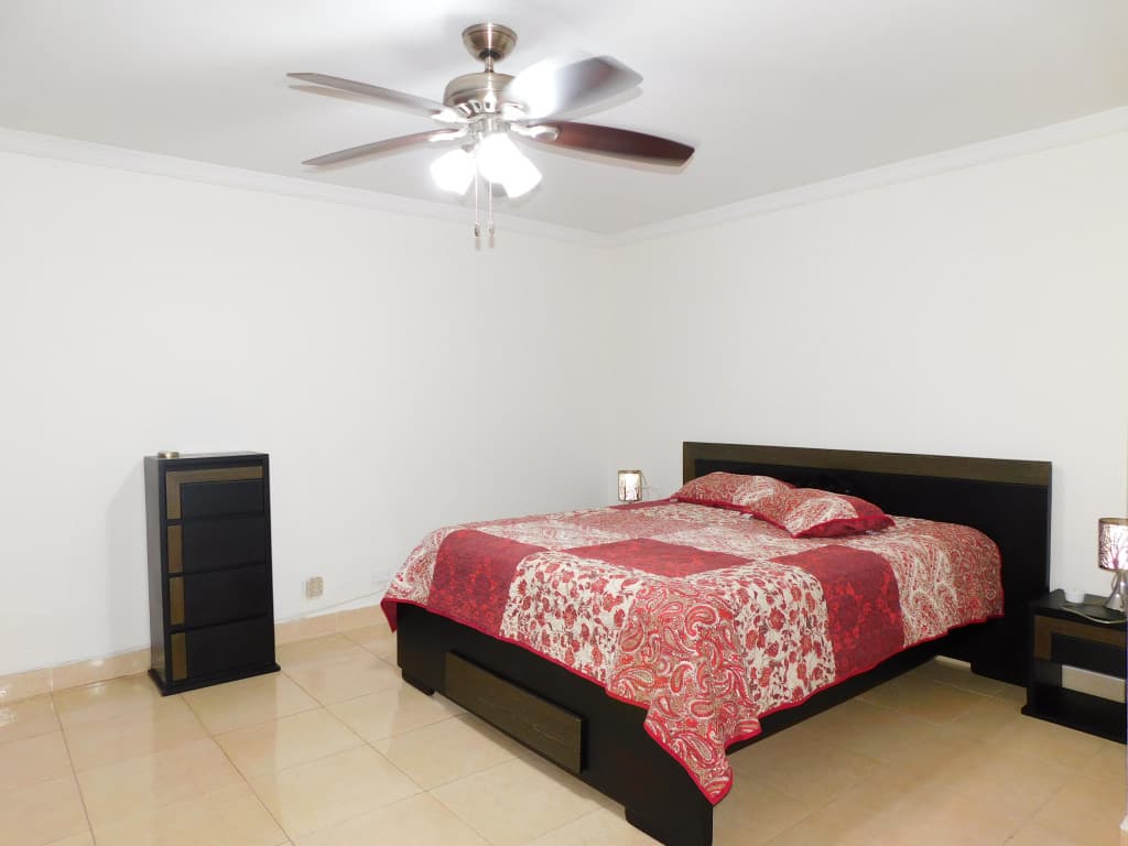 Imagen https://s3-us-west-2.amazonaws.com/pictures.domus.la/inmobiliaria_59/92871_13_1755727735.jpg