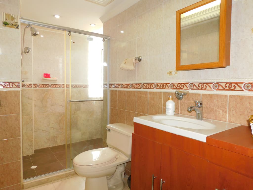 Imagen https://s3-us-west-2.amazonaws.com/pictures.domus.la/inmobiliaria_59/92871_14_1755727732.jpg