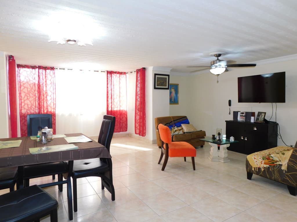 Imagen https://s3-us-west-2.amazonaws.com/pictures.domus.la/inmobiliaria_59/92871_3_1755727736.jpg