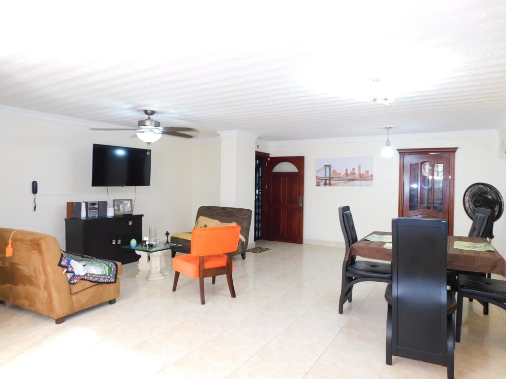 Imagen https://s3-us-west-2.amazonaws.com/pictures.domus.la/inmobiliaria_59/92871_4_1755727737.jpg