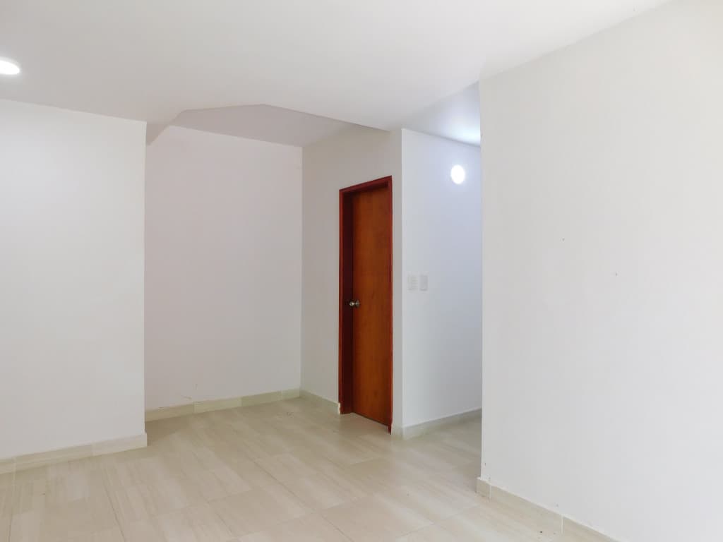 Imagen https://s3-us-west-2.amazonaws.com/pictures.domus.la/inmobiliaria_59/92874_3_1755876204.jpg