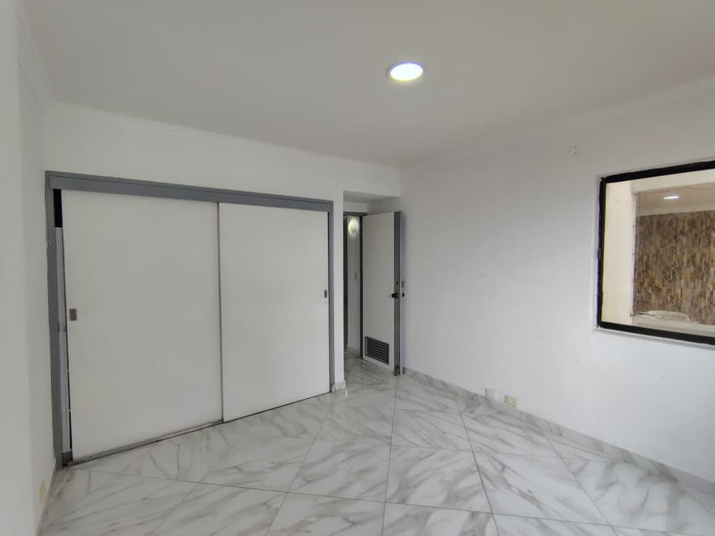 Imagen https://s3-us-west-2.amazonaws.com/pictures.domus.la/inmobiliaria_59/92882_13_1755795663.jpg
