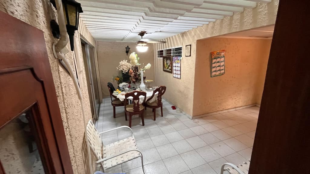 Imagen https://s3-us-west-2.amazonaws.com/pictures.domus.la/inmobiliaria_59/92885_12_1755896061.jpg