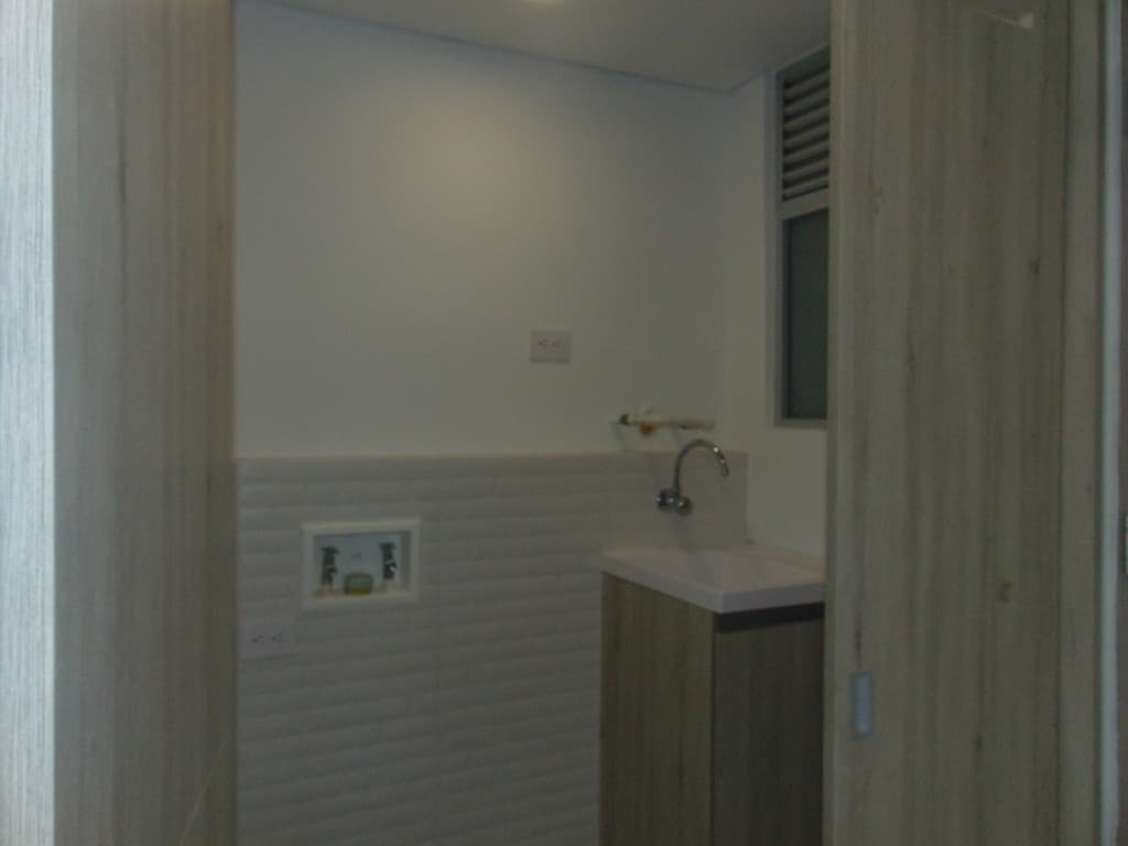 Imagen https://s3-us-west-2.amazonaws.com/pictures.domus.la/inmobiliaria_59/92886_12_1755804382.jpg