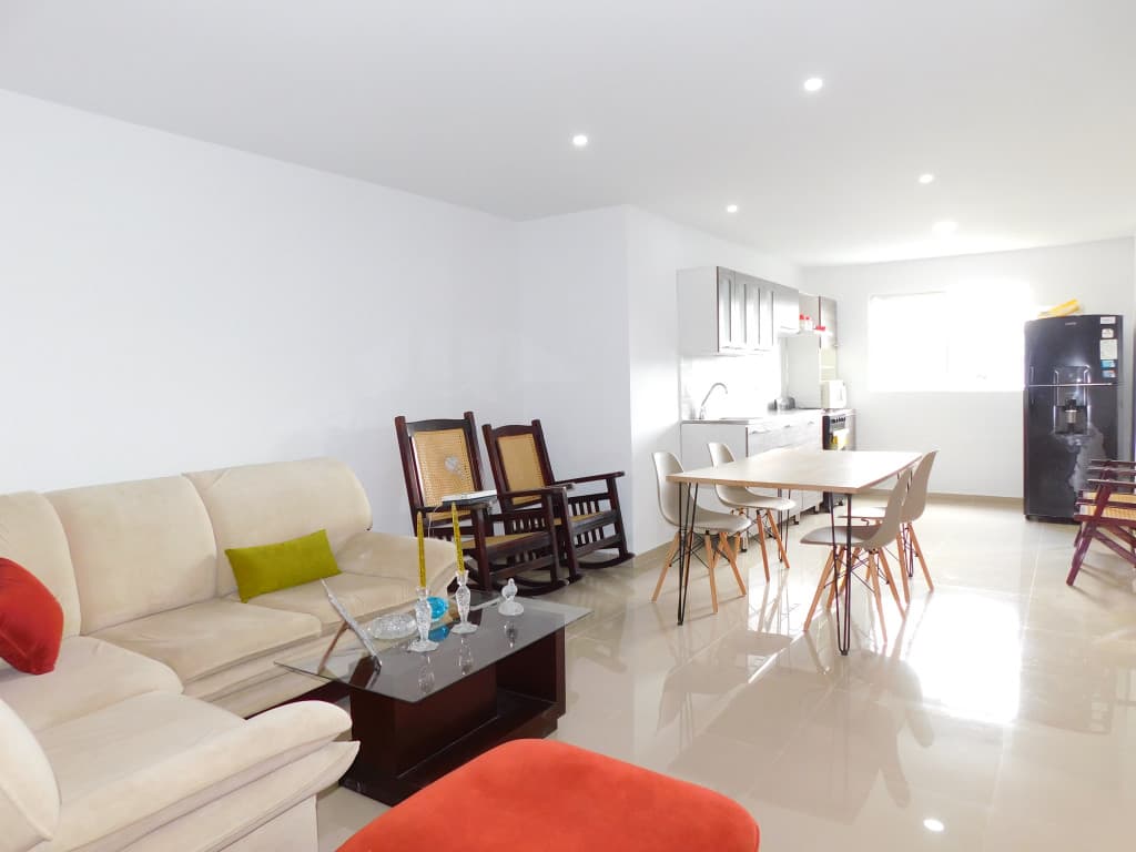 Imagen https://s3-us-west-2.amazonaws.com/pictures.domus.la/inmobiliaria_59/92919_2_1756309411.jpg