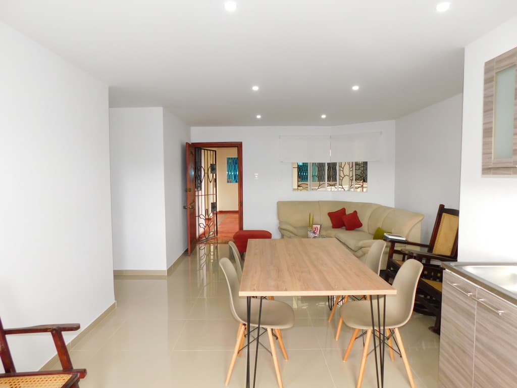 Imagen https://s3-us-west-2.amazonaws.com/pictures.domus.la/inmobiliaria_59/92919_5_1756309410.jpg