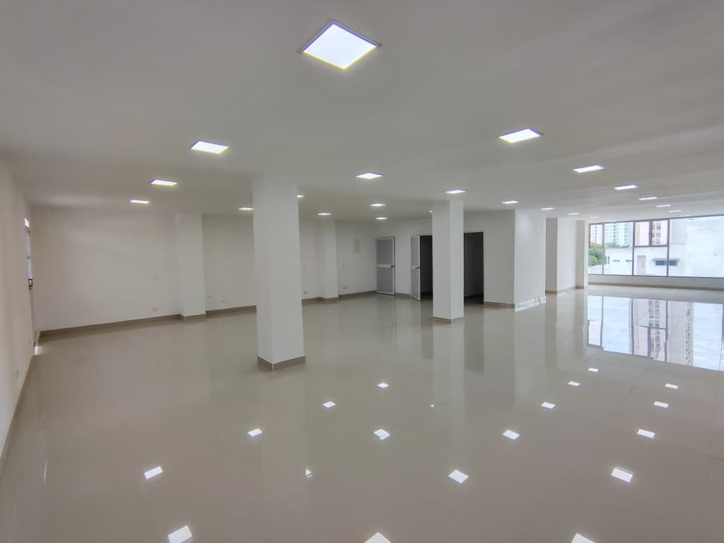 Imagen https://s3-us-west-2.amazonaws.com/pictures.domus.la/inmobiliaria_59/93011_4_1757516094.jpg