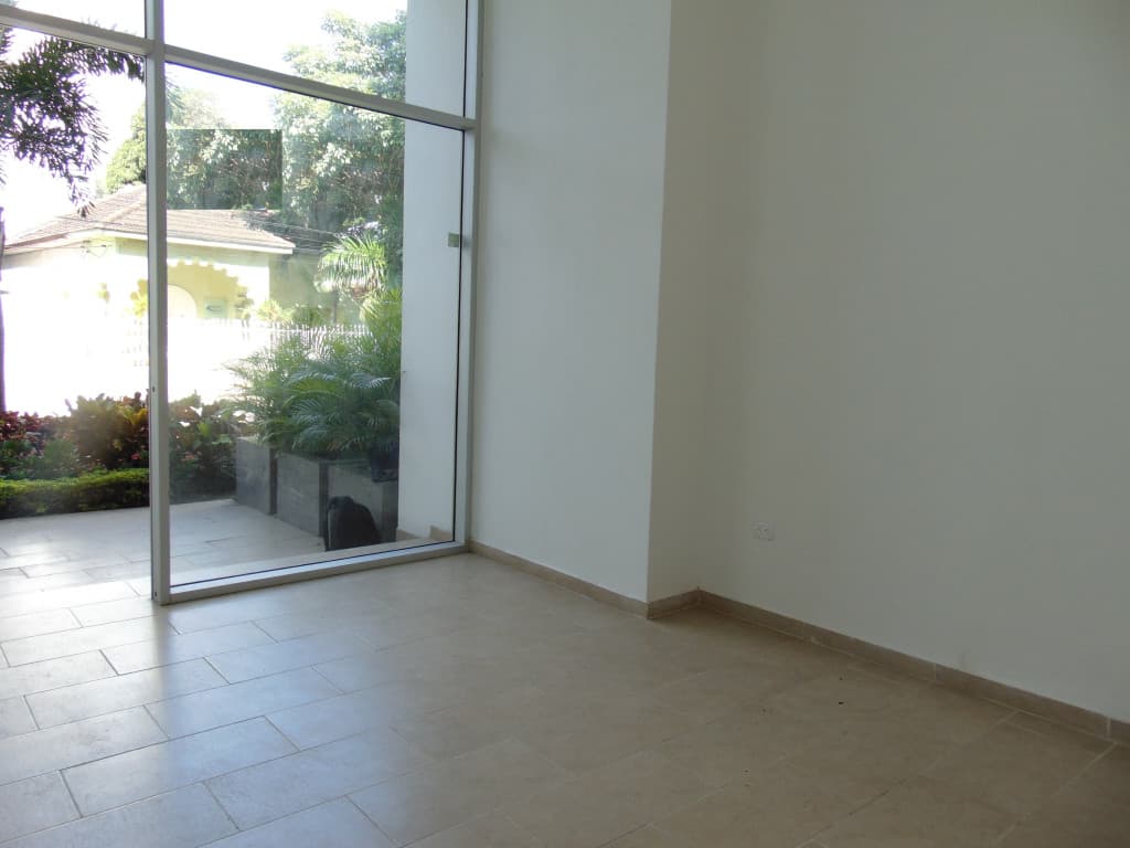 Imagen https://s3-us-west-2.amazonaws.com/pictures.domus.la/inmobiliaria_59/93030_9_1757692253.jpg