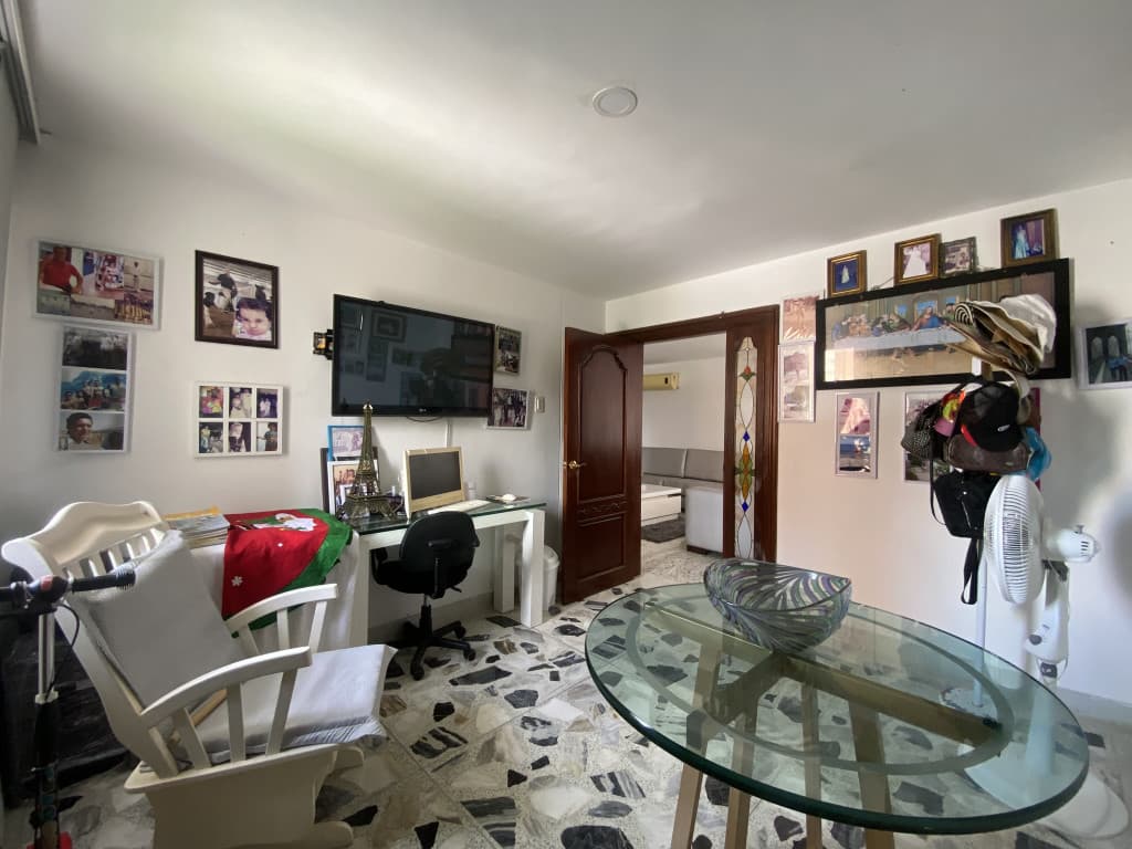 Imagen https://s3-us-west-2.amazonaws.com/pictures.domus.la/inmobiliaria_59/93057_11_1758292691.jpg