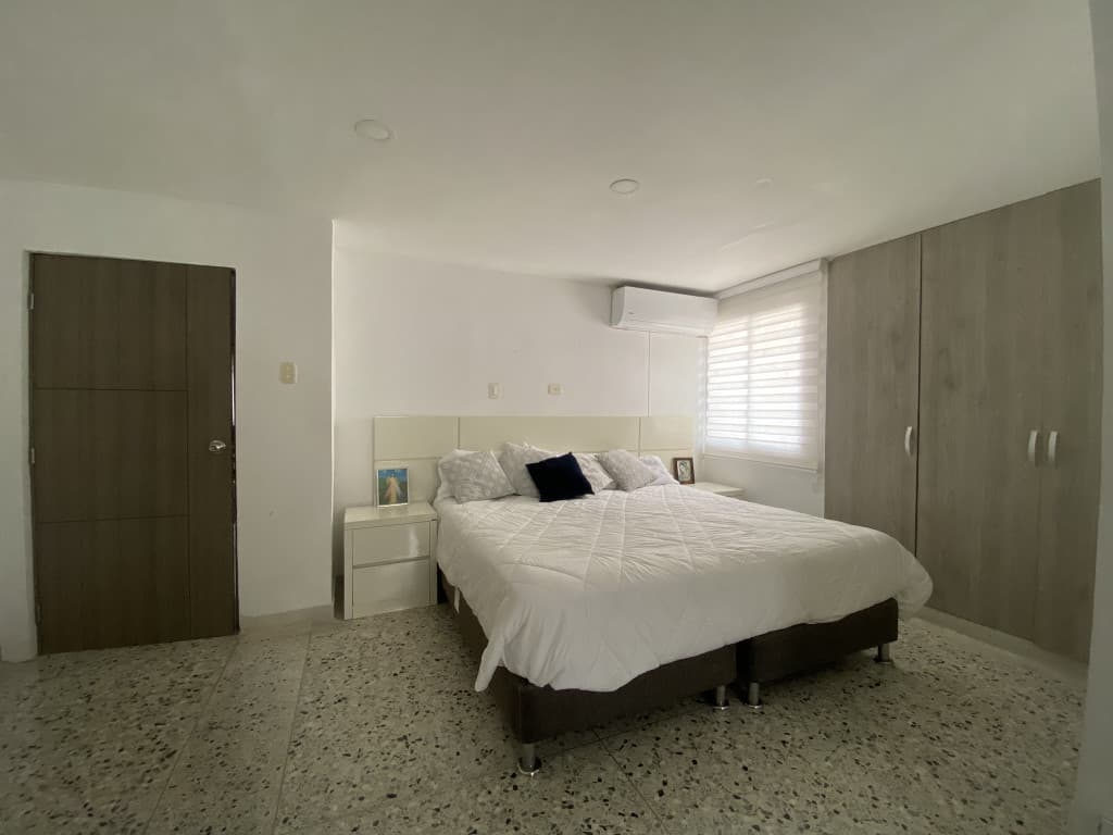 Imagen https://s3-us-west-2.amazonaws.com/pictures.domus.la/inmobiliaria_59/93057_18_1758292690.jpg