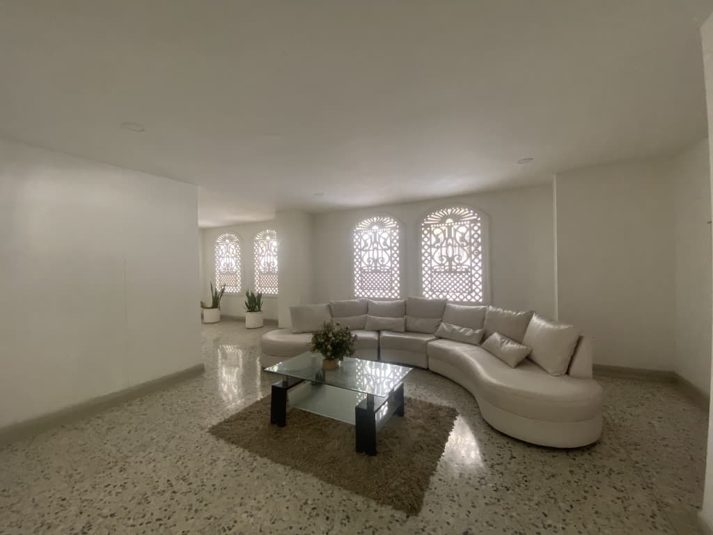 Imagen https://s3-us-west-2.amazonaws.com/pictures.domus.la/inmobiliaria_59/93057_27_1758292689.jpg