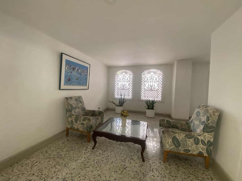 Imagen https://s3-us-west-2.amazonaws.com/pictures.domus.la/inmobiliaria_59/93057_28_1758292691.jpg