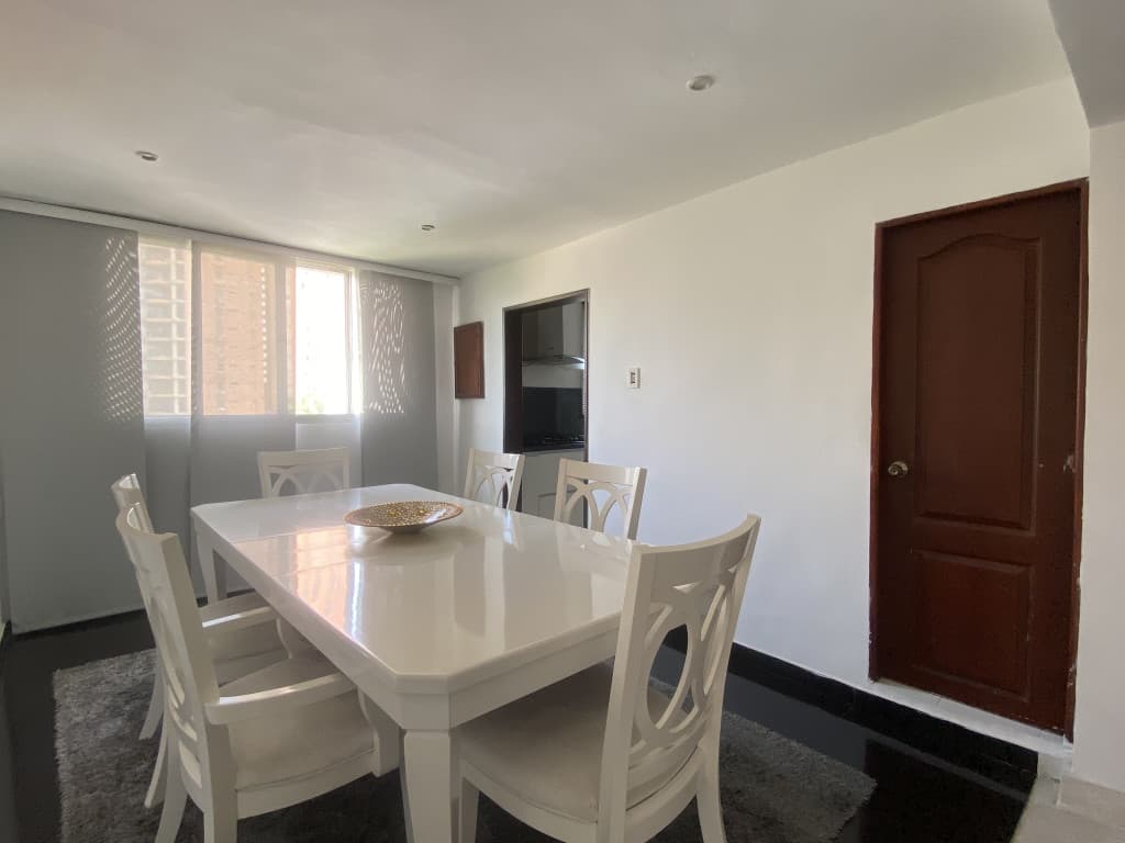 Imagen https://s3-us-west-2.amazonaws.com/pictures.domus.la/inmobiliaria_59/93057_5_1758292689.jpg