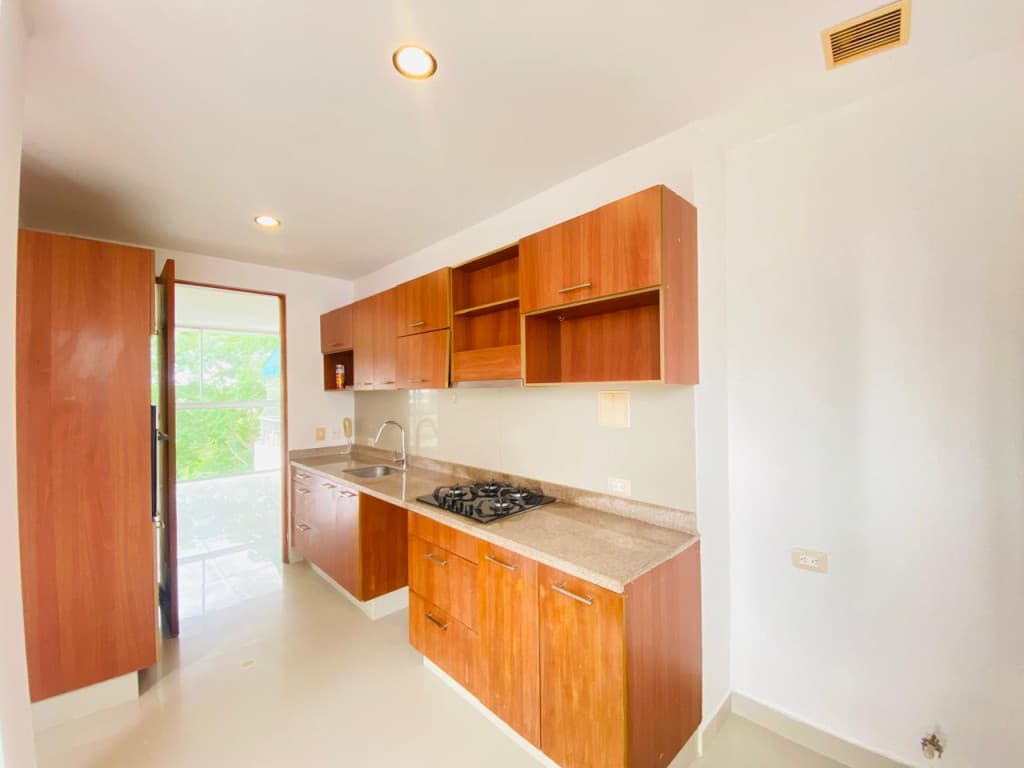 Imagen https://s3-us-west-2.amazonaws.com/pictures.domus.la/inmobiliaria_59/93066_10_1758226266.jpg