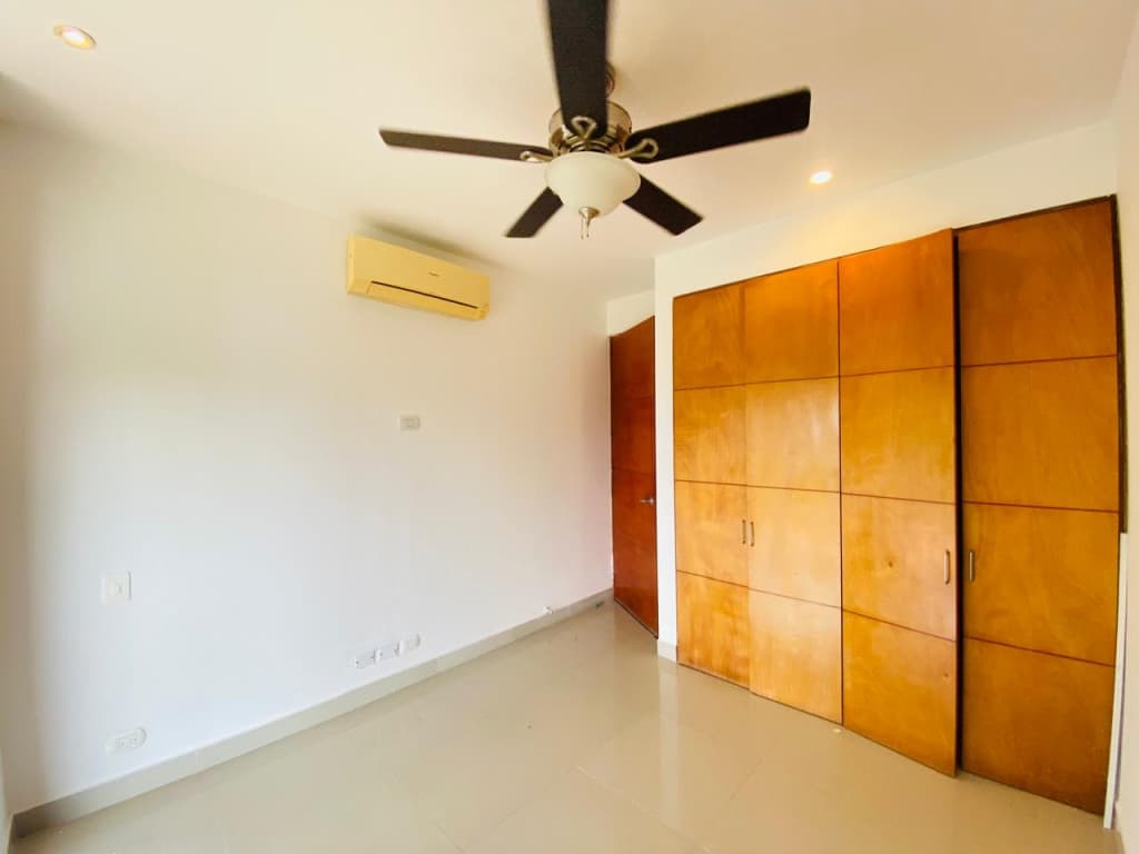 Imagen https://s3-us-west-2.amazonaws.com/pictures.domus.la/inmobiliaria_59/93066_13_1758226263.jpg