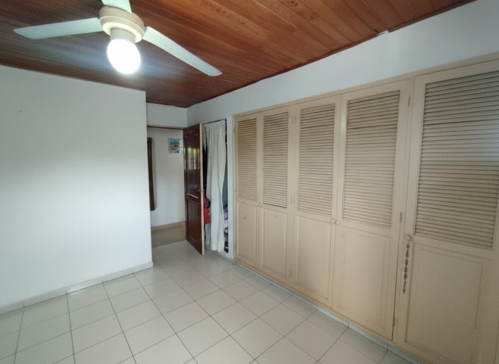 Imagen https://s3-us-west-2.amazonaws.com/pictures.domus.la/inmobiliaria_59/93795_13_1769120246.jpg