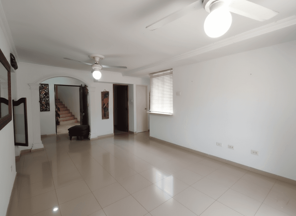 Imagen https://s3-us-west-2.amazonaws.com/pictures.domus.la/inmobiliaria_59/93795_2_1769120244.png