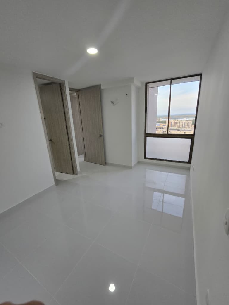 Imagen https://s3-us-west-2.amazonaws.com/pictures.domus.la/inmobiliaria_59/93799_13_1769203396.jpg