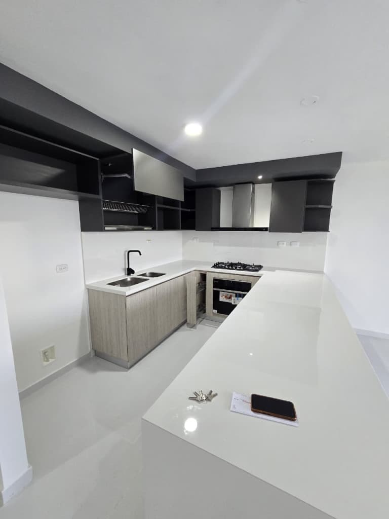 Imagen https://s3-us-west-2.amazonaws.com/pictures.domus.la/inmobiliaria_59/93799_14_1769203397.jpg