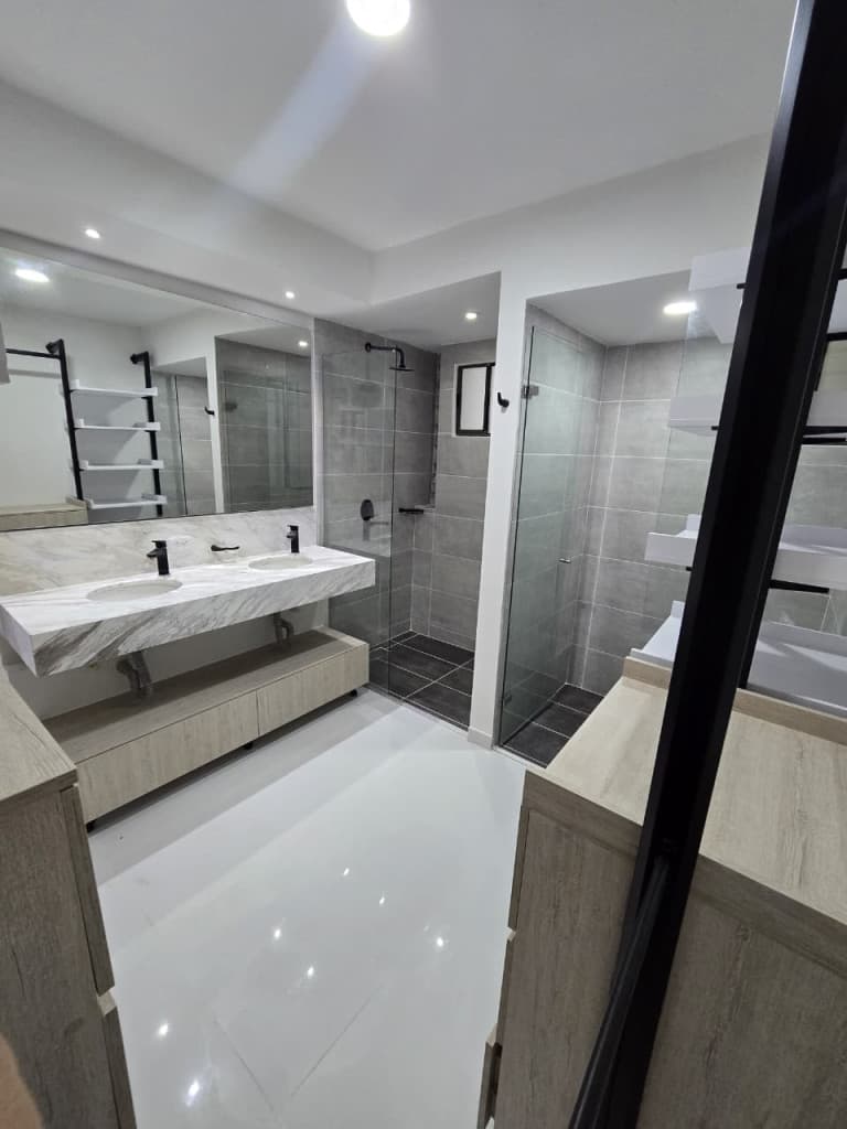 Imagen https://s3-us-west-2.amazonaws.com/pictures.domus.la/inmobiliaria_59/93799_18_1769203397.jpg