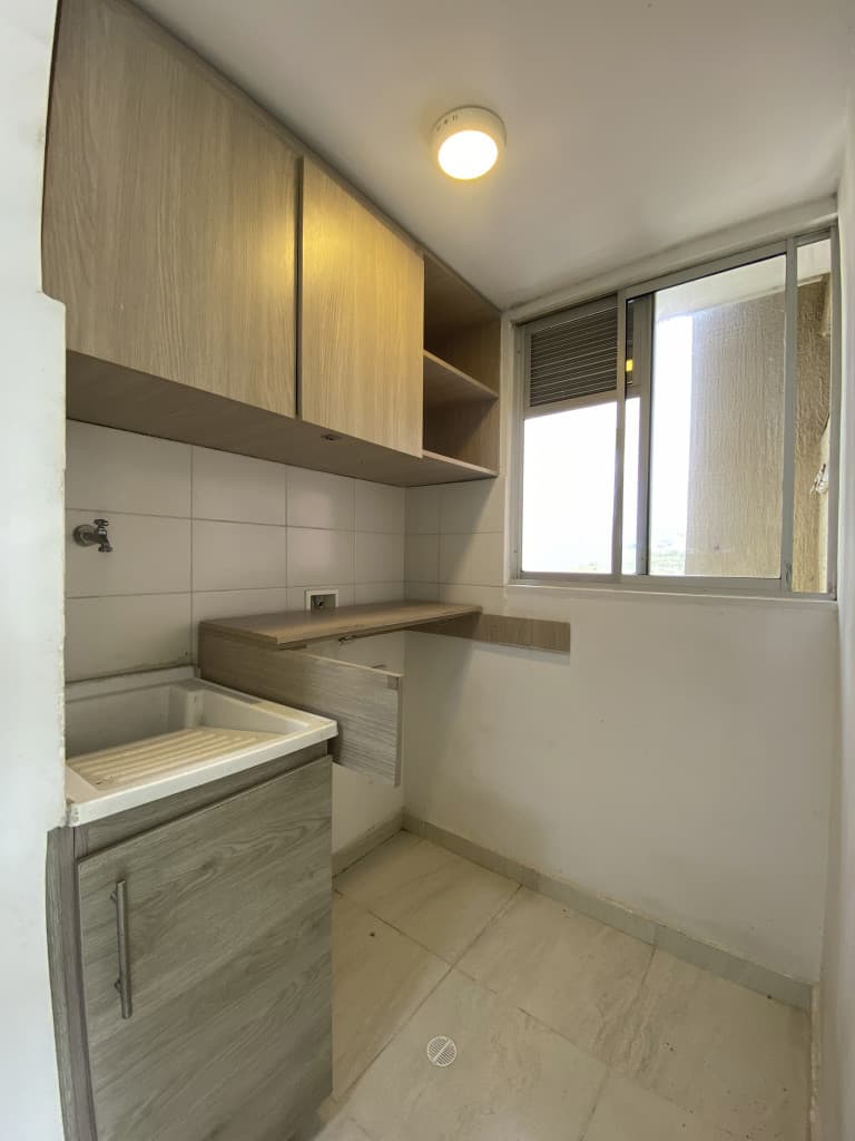 Imagen https://s3-us-west-2.amazonaws.com/pictures.domus.la/inmobiliaria_59/93800_10_1770908227.jpg