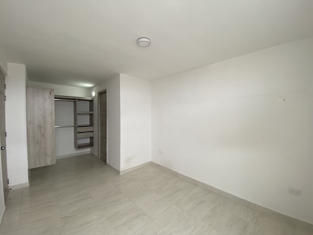 Imagen https://s3-us-west-2.amazonaws.com/pictures.domus.la/inmobiliaria_59/93800_12_1770908230.jpg