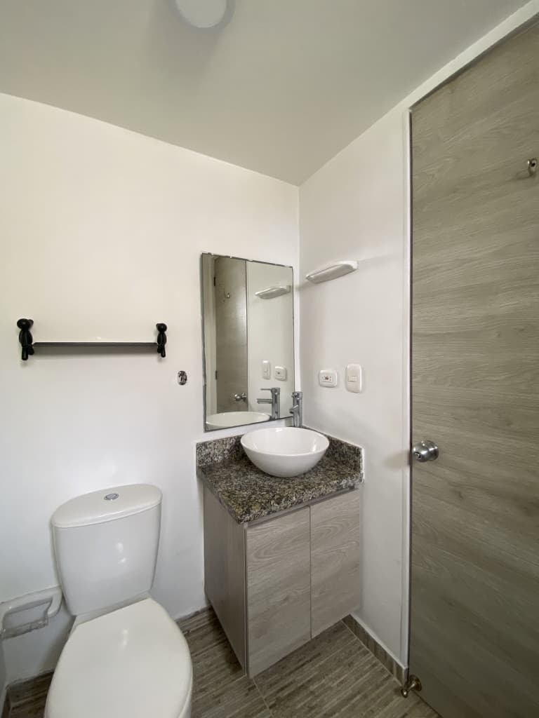 Imagen https://s3-us-west-2.amazonaws.com/pictures.domus.la/inmobiliaria_59/93800_15_1770908238.jpg