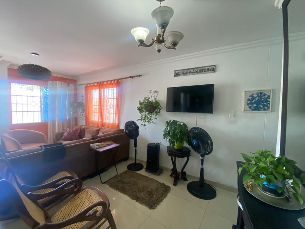 Imagen https://s3-us-west-2.amazonaws.com/pictures.domus.la/inmobiliaria_59/93807_3_1769435132.jpg