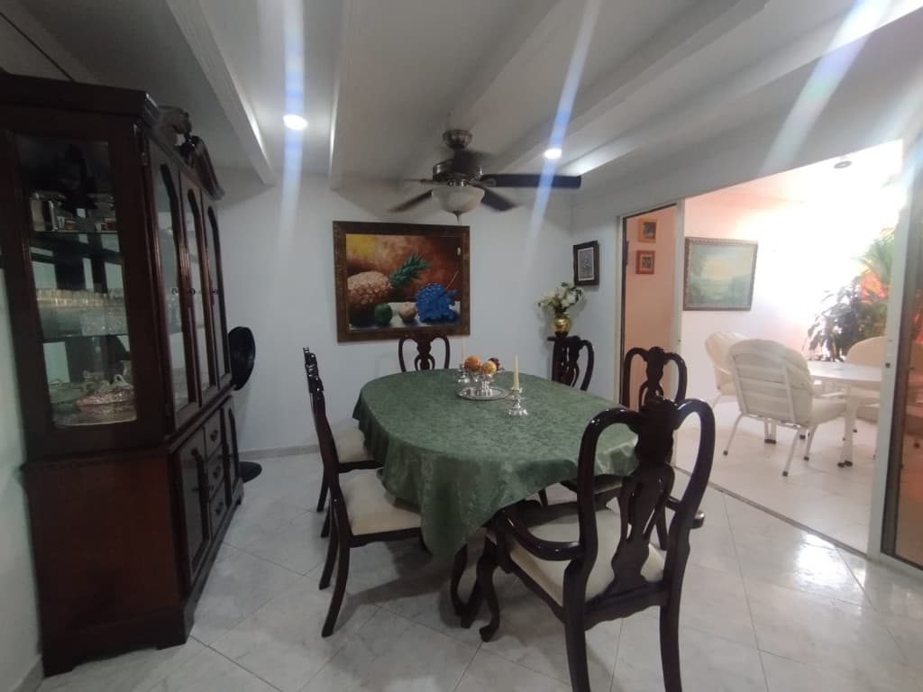 Imagen https://s3-us-west-2.amazonaws.com/pictures.domus.la/inmobiliaria_59/93823_12_1769520005.jpg