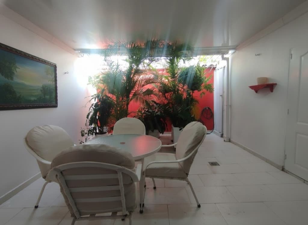 Imagen https://s3-us-west-2.amazonaws.com/pictures.domus.la/inmobiliaria_59/93823_13_1769520007.jpg
