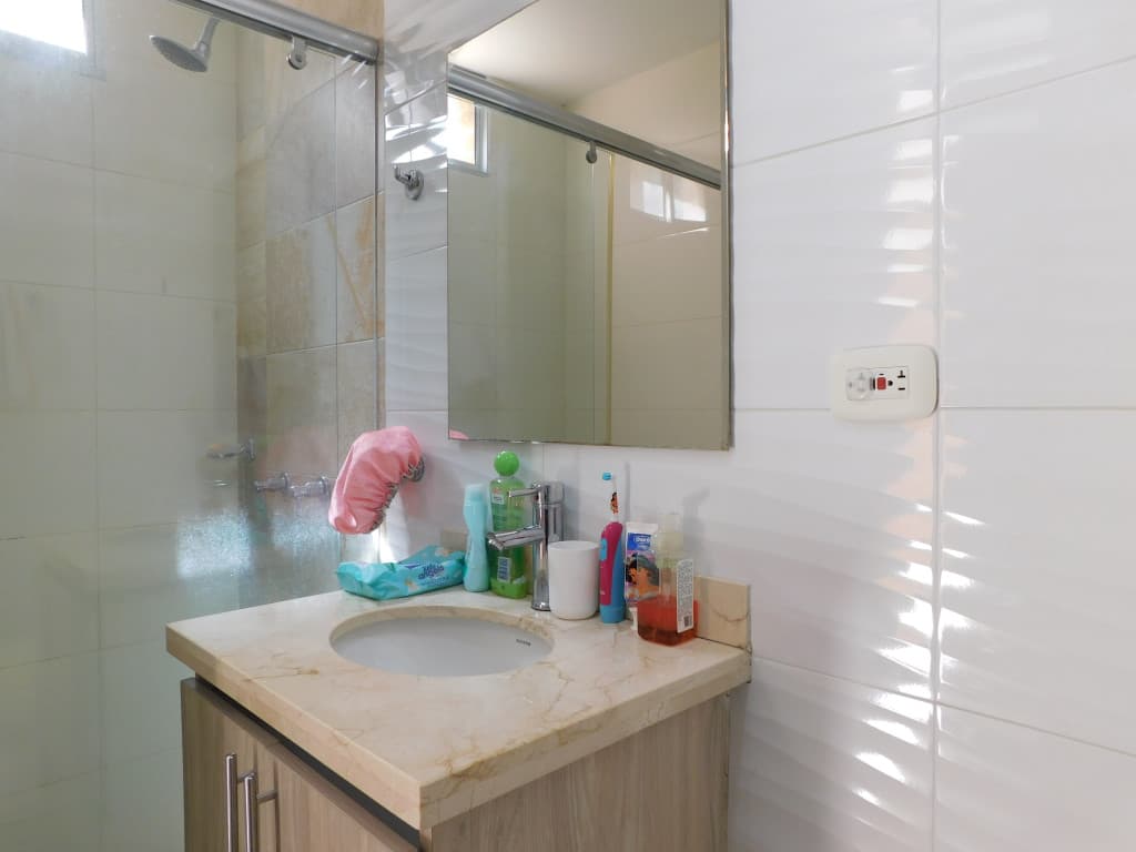 Imagen https://s3-us-west-2.amazonaws.com/pictures.domus.la/inmobiliaria_59/93826_15_1769616995.jpg