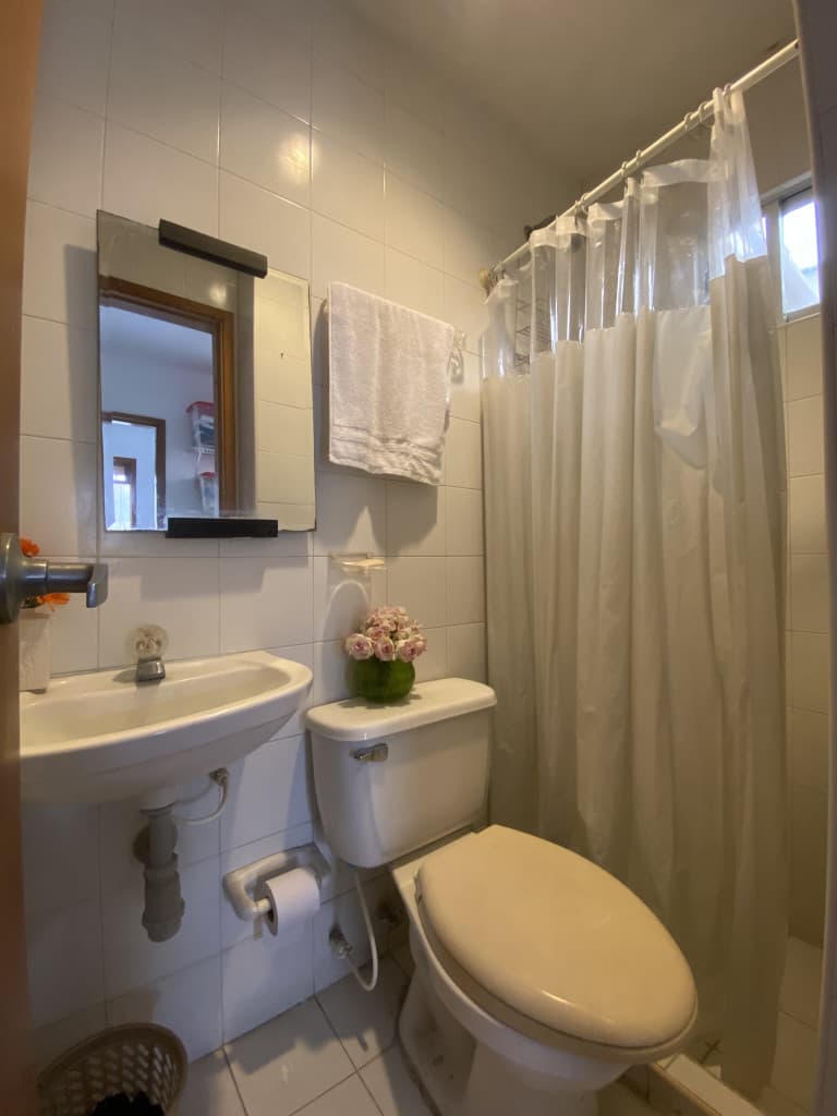 Imagen https://s3-us-west-2.amazonaws.com/pictures.domus.la/inmobiliaria_59/93827_14_1769635092.jpg