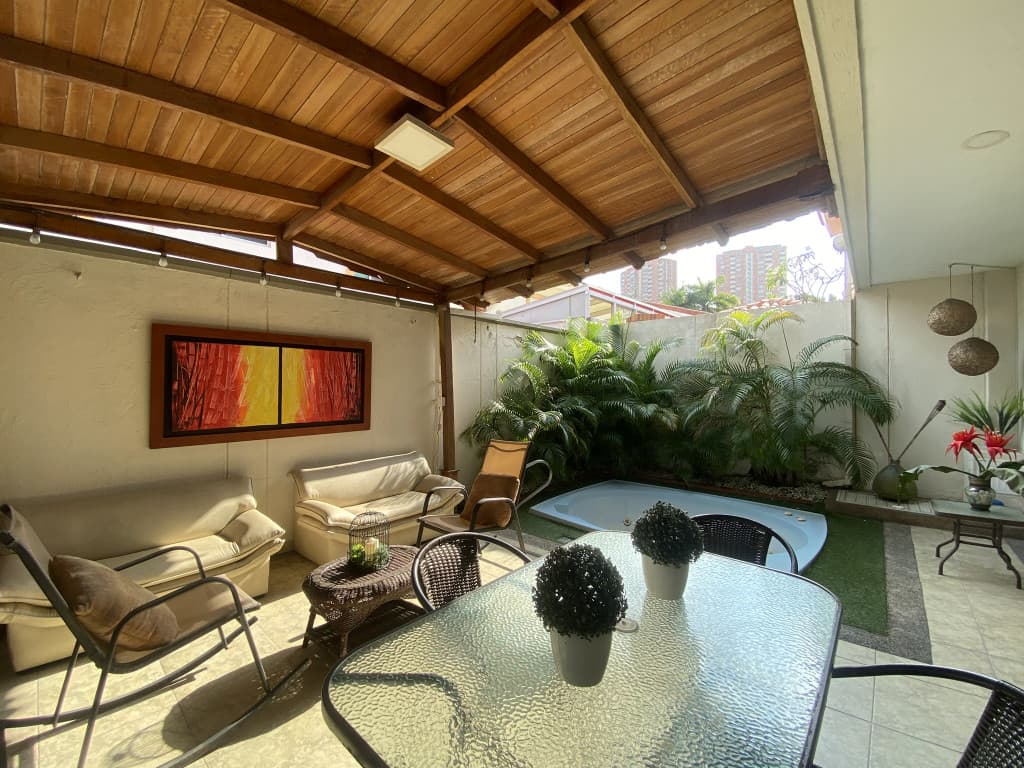 Imagen https://s3-us-west-2.amazonaws.com/pictures.domus.la/inmobiliaria_59/93827_15_1769635096.jpg
