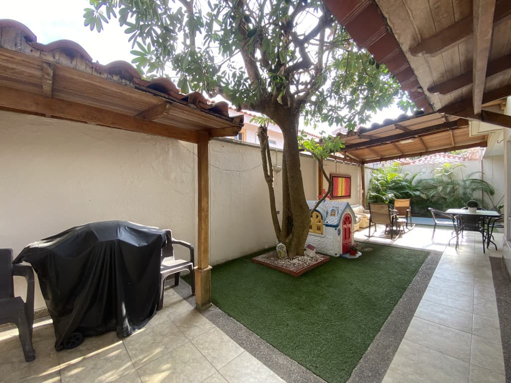 Imagen https://s3-us-west-2.amazonaws.com/pictures.domus.la/inmobiliaria_59/93827_17_1769635098.jpg