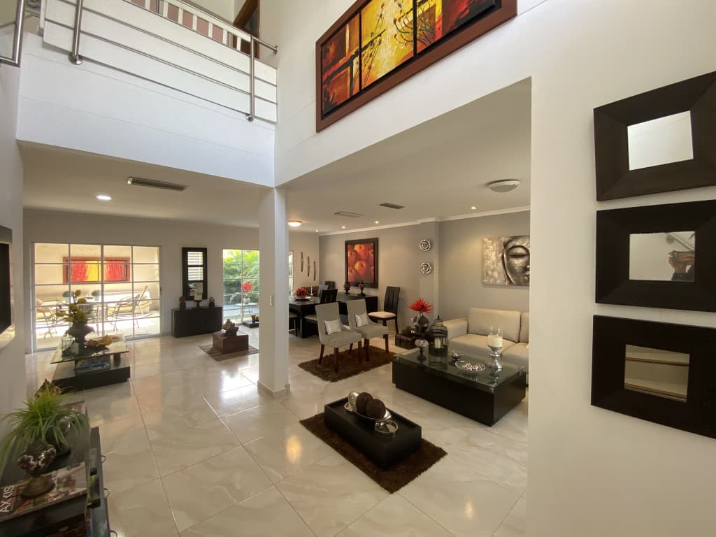 Imagen https://s3-us-west-2.amazonaws.com/pictures.domus.la/inmobiliaria_59/93827_1_1769635088.jpg