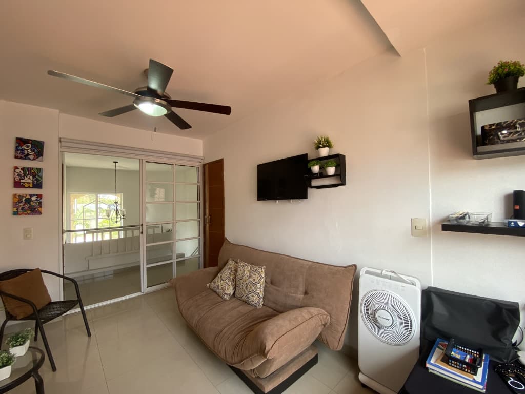 Imagen https://s3-us-west-2.amazonaws.com/pictures.domus.la/inmobiliaria_59/93827_25_1769635100.jpg