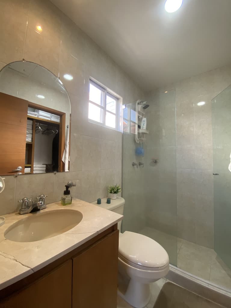 Imagen https://s3-us-west-2.amazonaws.com/pictures.domus.la/inmobiliaria_59/93827_28_1769635101.jpg