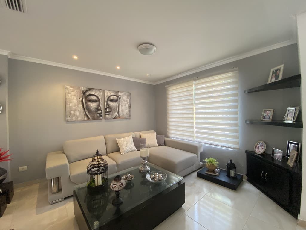 Imagen https://s3-us-west-2.amazonaws.com/pictures.domus.la/inmobiliaria_59/93827_2_1769635088.jpg