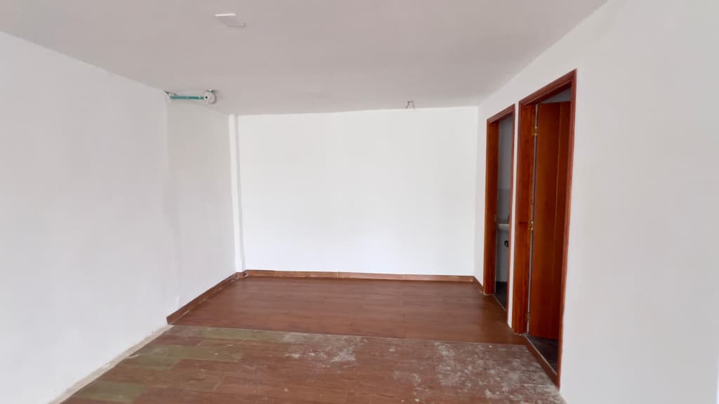 Imagen https://s3-us-west-2.amazonaws.com/pictures.domus.la/inmobiliaria_59/94838_5_1784658858.jpg