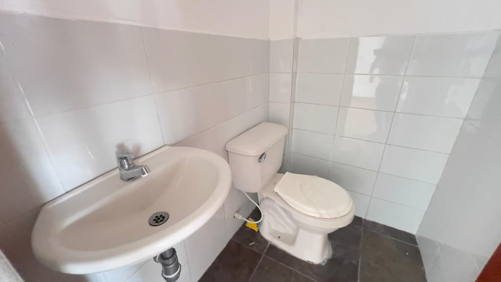 Imagen https://s3-us-west-2.amazonaws.com/pictures.domus.la/inmobiliaria_59/94838_7_1784658860.jpg