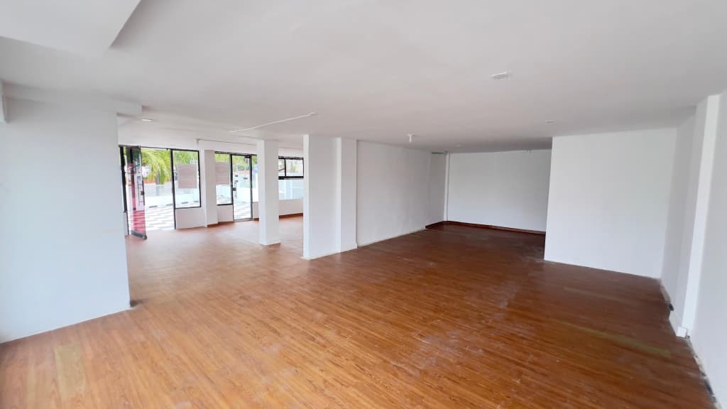 Imagen https://s3-us-west-2.amazonaws.com/pictures.domus.la/inmobiliaria_59/94838_9_1784658863.jpg