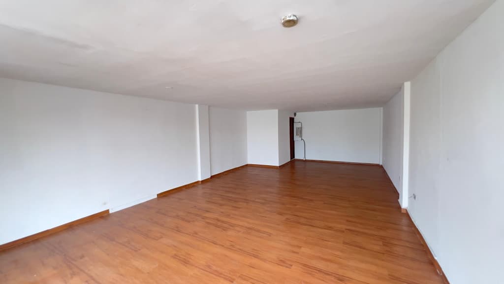 Imagen https://s3-us-west-2.amazonaws.com/pictures.domus.la/inmobiliaria_59/94839_2_1784726161.jpg
