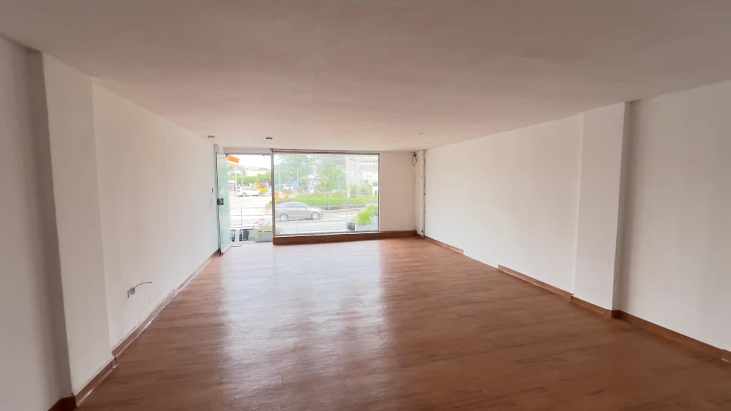 Imagen https://s3-us-west-2.amazonaws.com/pictures.domus.la/inmobiliaria_59/94839_4_1784726162.jpg