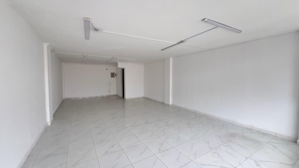 Imagen https://s3-us-west-2.amazonaws.com/pictures.domus.la/inmobiliaria_59/94840_2_1784727674.jpg