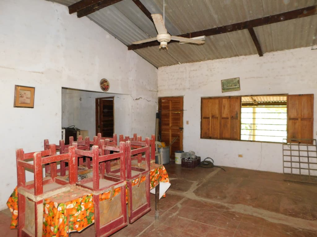 Imagen https://s3-us-west-2.amazonaws.com/pictures.domus.la/inmobiliaria_59/94845_25_1784664890.jpg