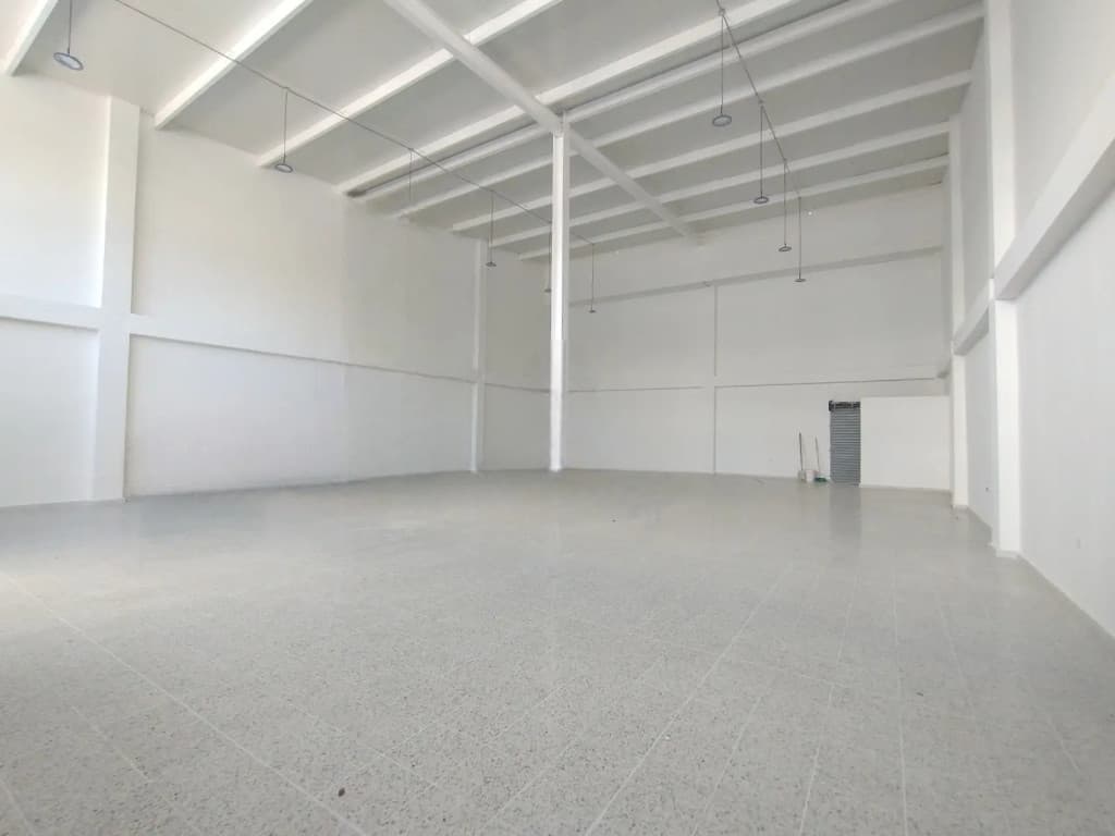 Imagen https://s3-us-west-2.amazonaws.com/pictures.domus.la/inmobiliaria_59/94854_4_1784738756.jpg